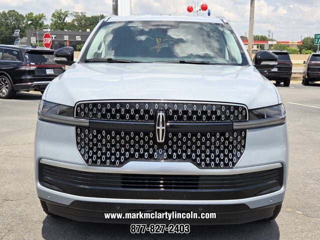 2027 Lincoln Navigator L Premiere