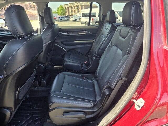 2022 Jeep Grand Cherokee L Laredo