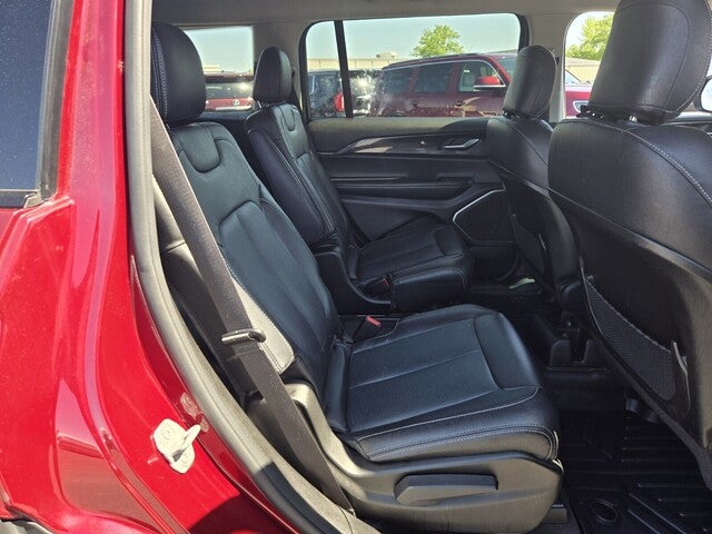 2022 Jeep Grand Cherokee L Laredo