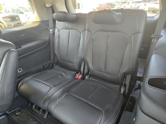 2022 Jeep Grand Cherokee L Laredo