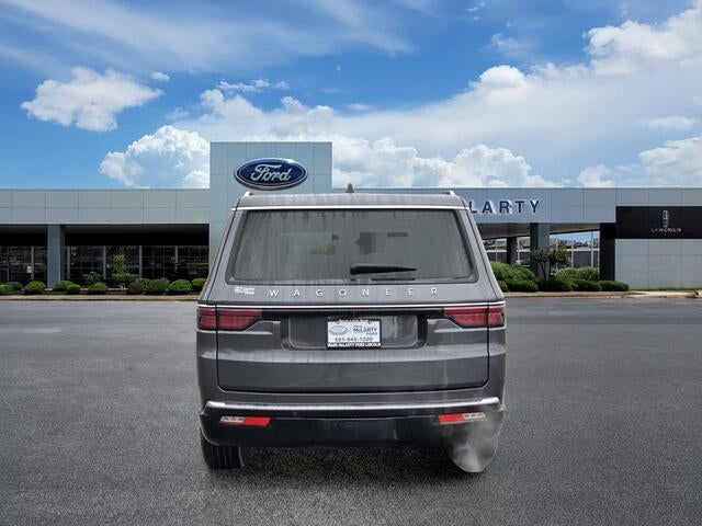2025 Jeep Wagoneer Base