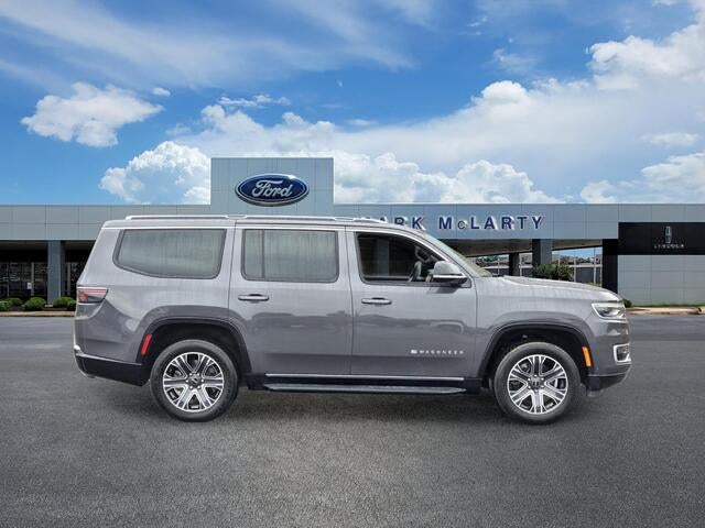 2025 Jeep Wagoneer Base