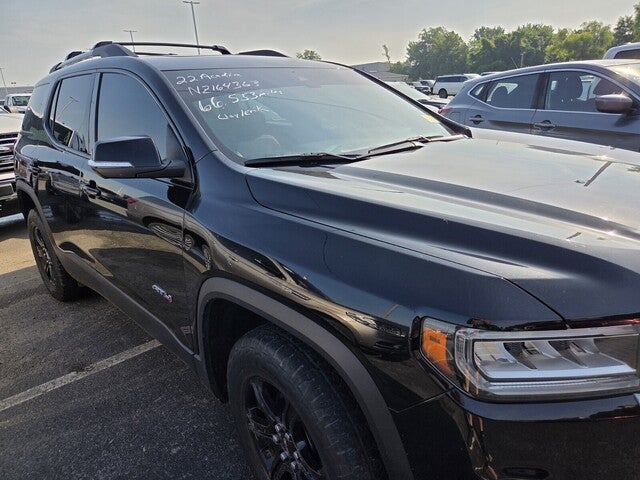2022 GMC Acadia AT4