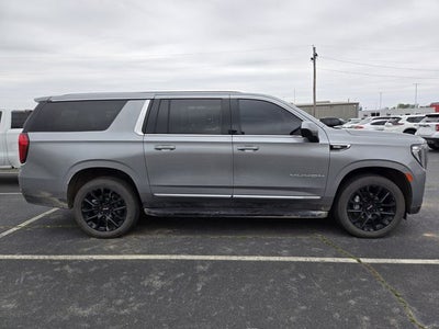 2023 GMC Yukon XL SLT
