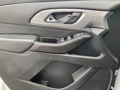 2023 Chevrolet Traverse LT Cloth w/2FL