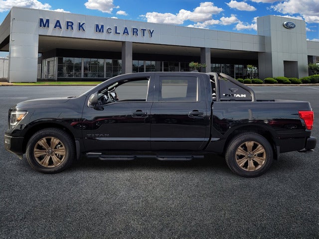 2024 Nissan Titan SV