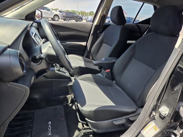 2023 Nissan Kicks S