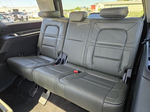 2022 Lincoln Navigator Black Label
