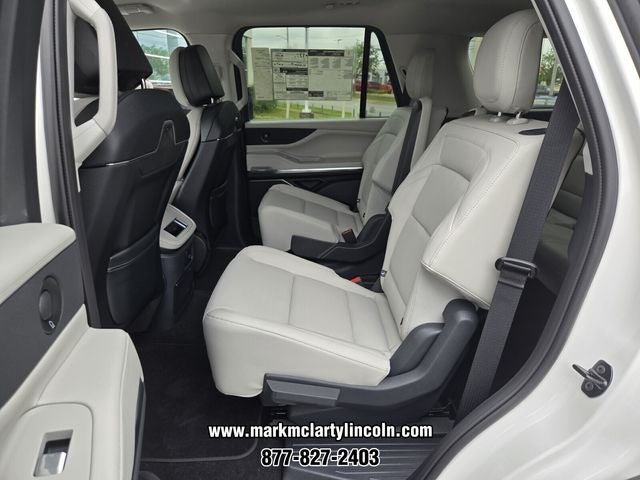 2026 Lincoln Navigator Premiere