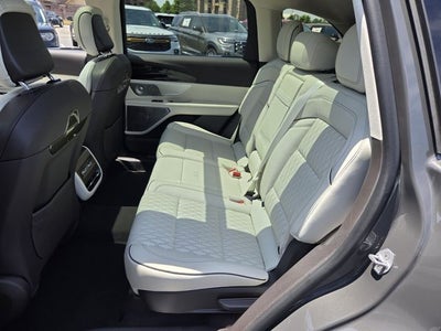 2025 Lincoln Nautilus Black Label