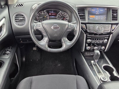 2019 Nissan Pathfinder SV