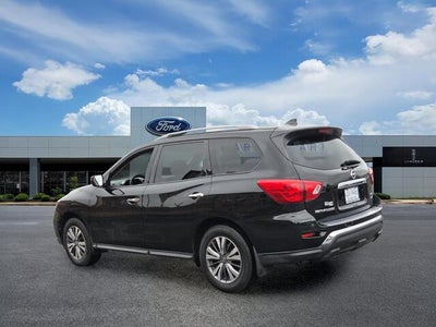 2019 Nissan Pathfinder SV