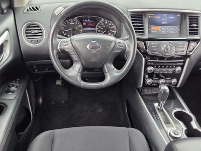 2019 Nissan Pathfinder SV