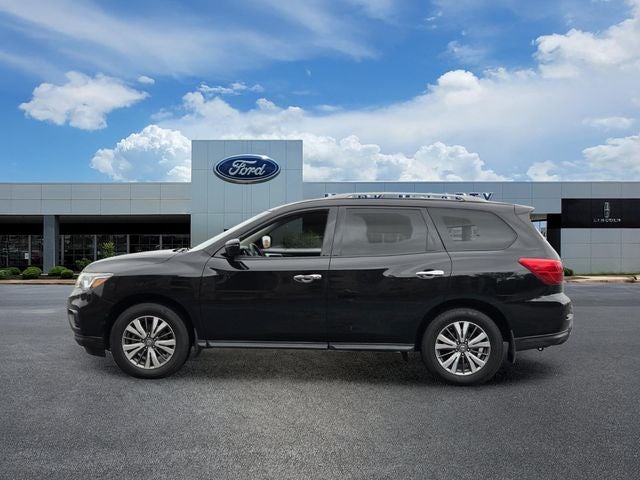 2019 Nissan Pathfinder SV