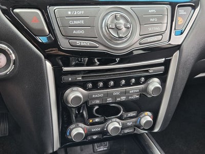 2019 Nissan Pathfinder SV