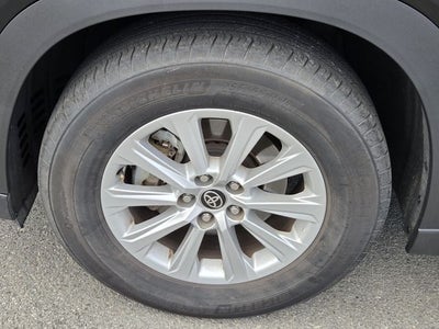 2025 Toyota Grand Highlander Base