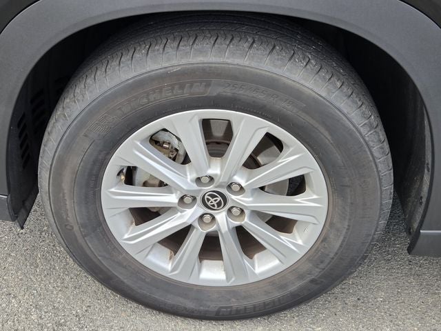 2025 Toyota Grand Highlander Base