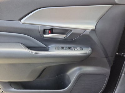 2025 Toyota Grand Highlander Base