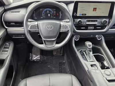 2025 Toyota Grand Highlander Base