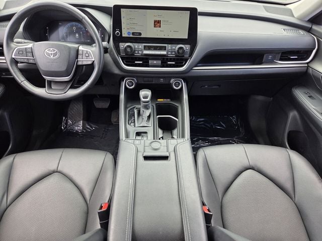 2025 Toyota Grand Highlander Base