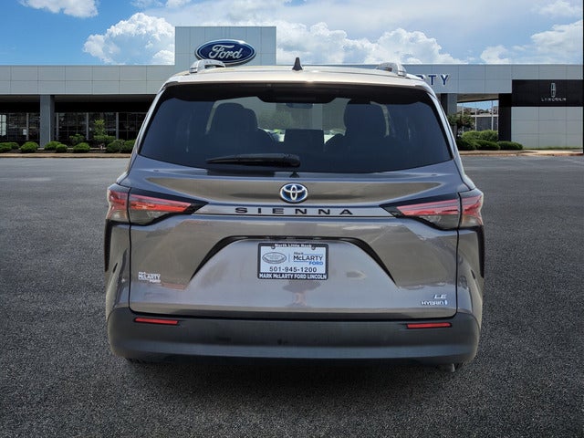 2021 Toyota Sienna LE 8 Passenger