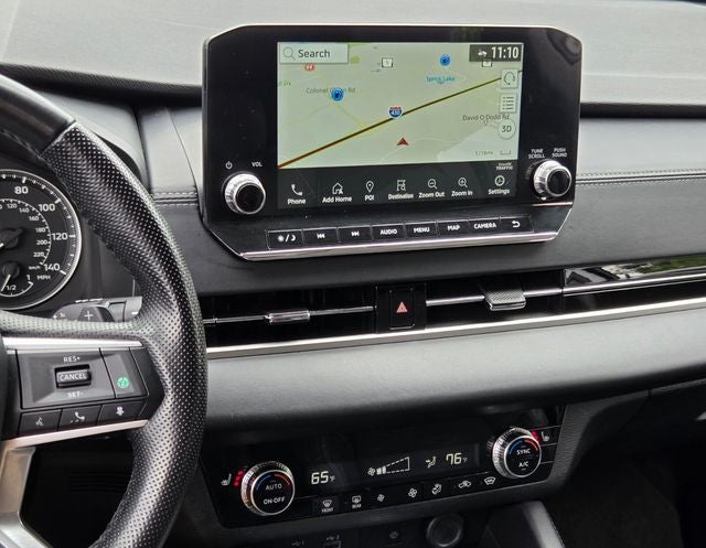 2024 Mitsubishi Outlander Base