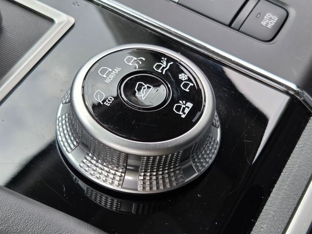 2024 Mitsubishi Outlander Base