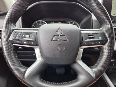 2024 Mitsubishi Outlander Base