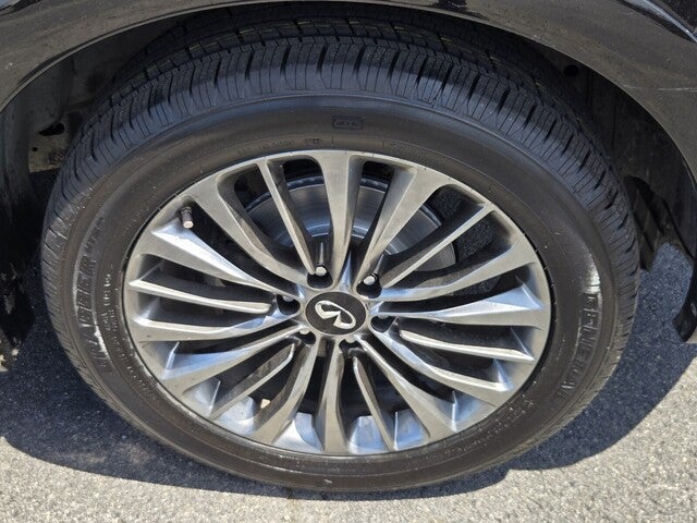 2018 INFINITI QX80 Base