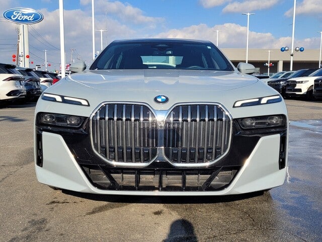 2025 BMW 7 Series 740i xDrive