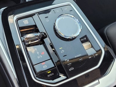 2025 BMW 7 Series 740i xDrive