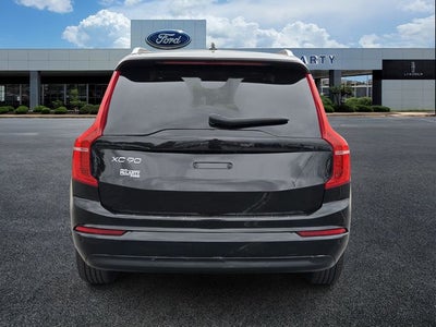 2022 Volvo XC90 T5 Momentum