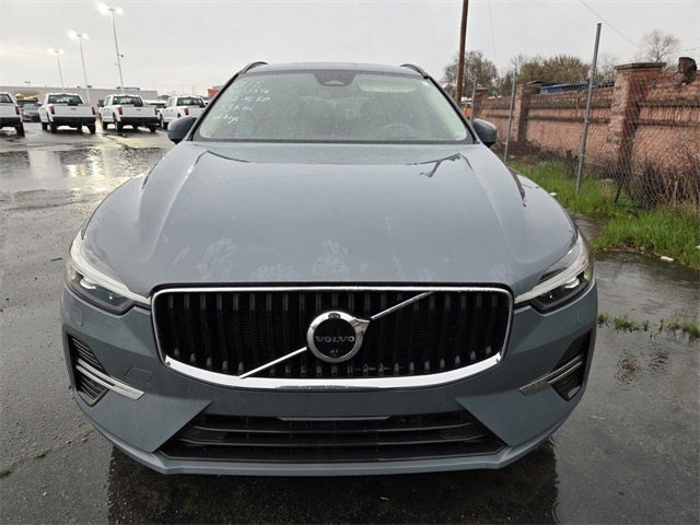 2022 Volvo XC60 B5 Momentum