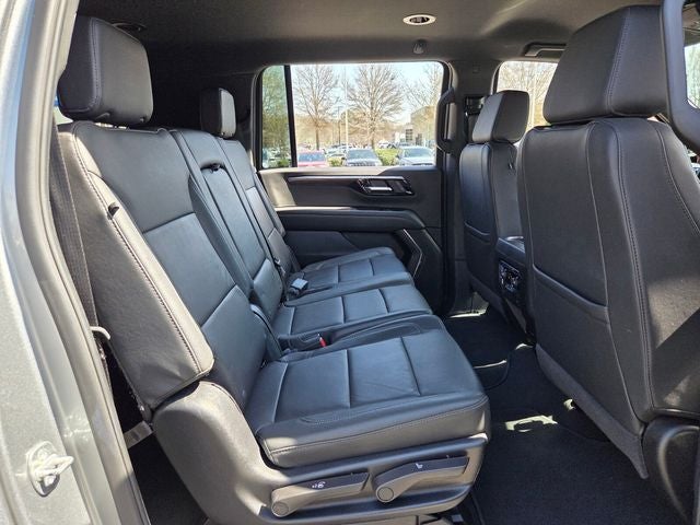 2025 Chevrolet Suburban LT