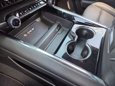 2025 Chevrolet Suburban LT