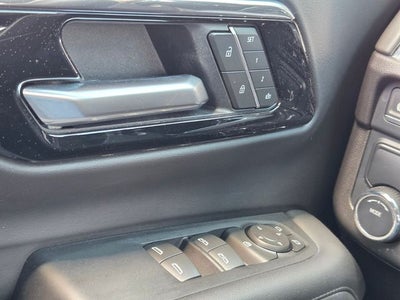 2025 Chevrolet Suburban LT