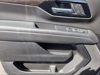 2025 Chevrolet Suburban LT