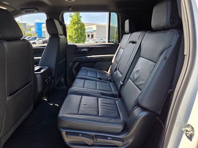 2025 Chevrolet Suburban LT