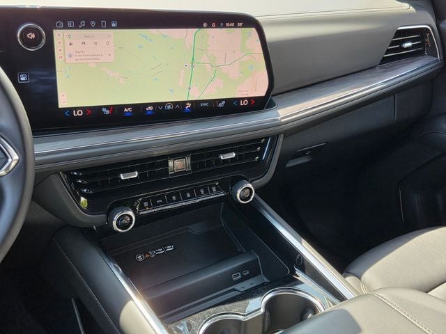 2025 Chevrolet Suburban LT