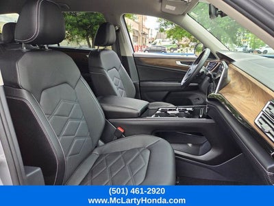 2025 Volkswagen Atlas 2.0T SE w/Technology