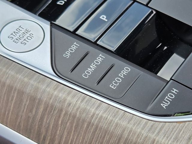 2025 BMW 3 Series 330i