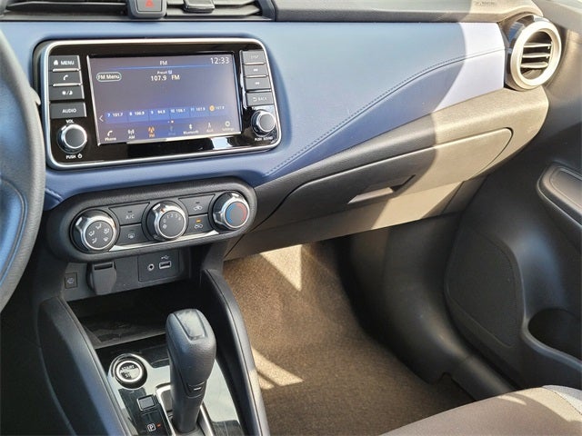 2023 Nissan Versa 1.6 SV