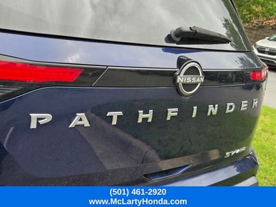 2022 Nissan Pathfinder SV