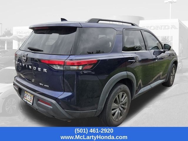 2022 Nissan Pathfinder SV