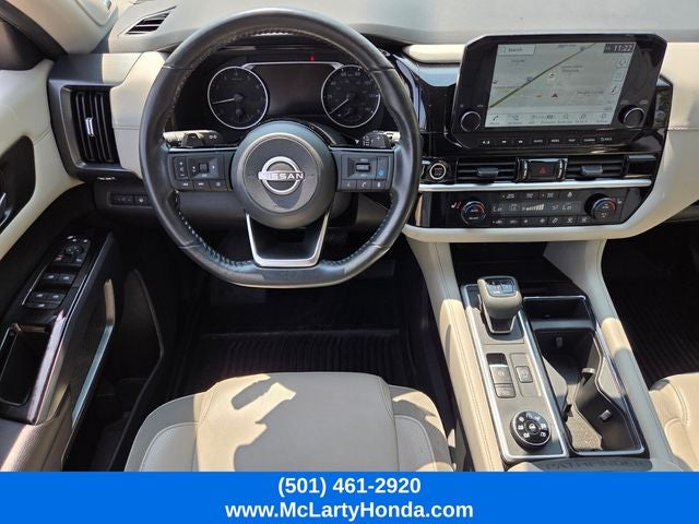 2023 Nissan Pathfinder SL