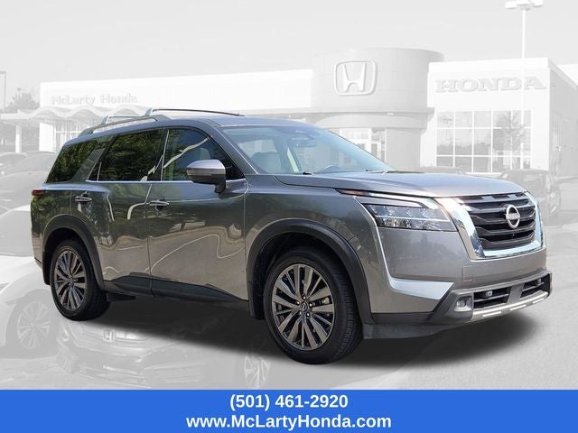 2023 Nissan Pathfinder SL