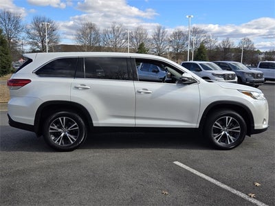 2019 Toyota Highlander LE