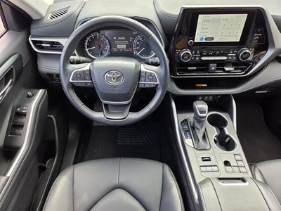 2025 Toyota Highlander XLE