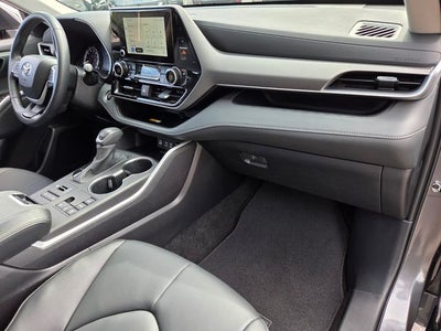 2025 Toyota Highlander XLE
