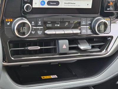 2025 Toyota Highlander XLE